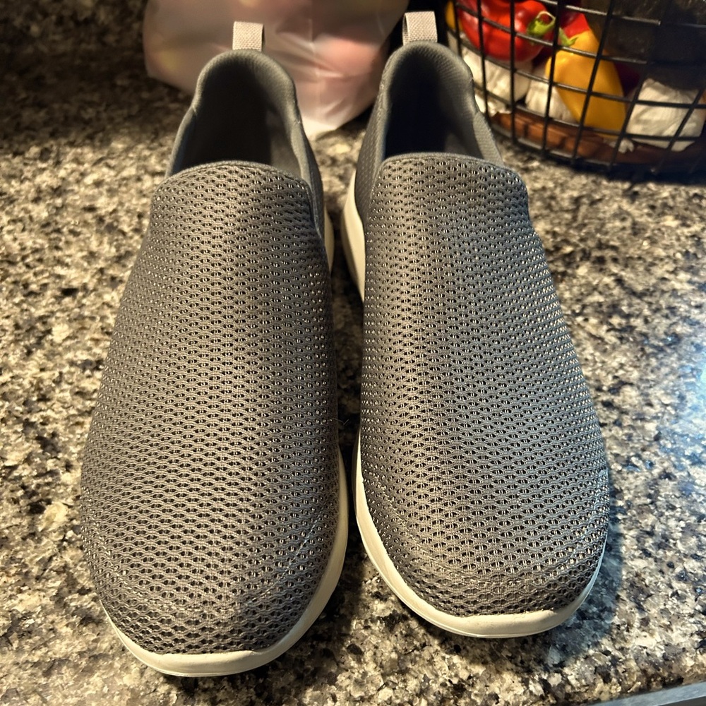 Skechers Goga Mat Max! mens slip on shoes.  New!